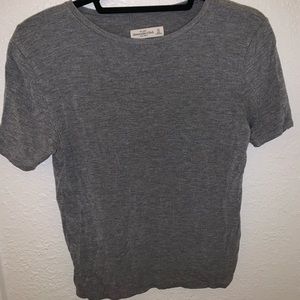 gray abercrombie and fitch t-shirt size xs